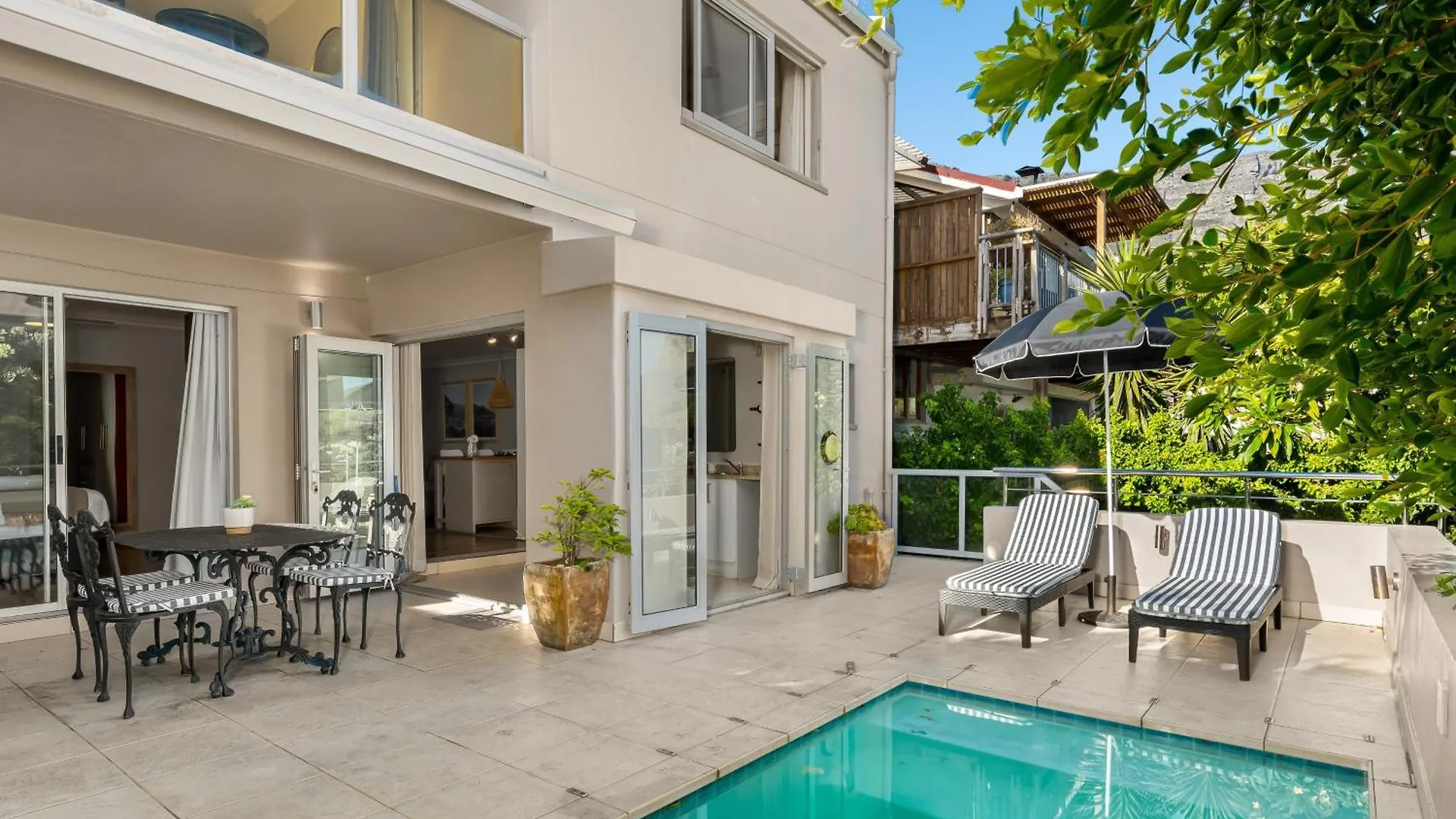 16 Belladonna Villa Cape Town 0*,  Güney Afrika